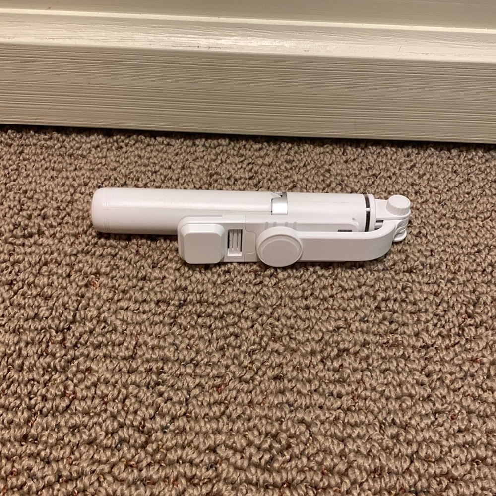 White Selfie Stick